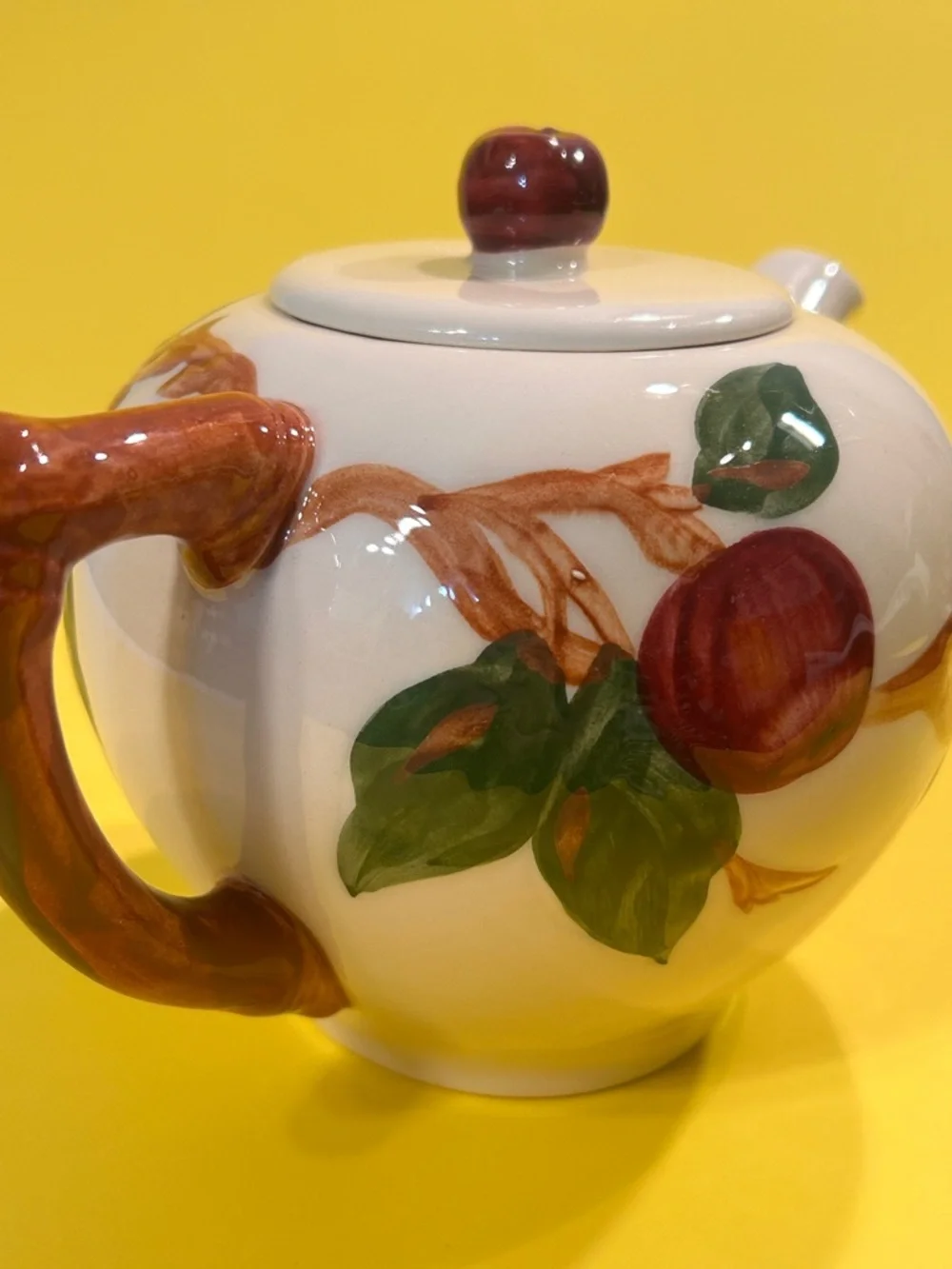 Vintage Franciscan Apple Teapot - Made in California - Old USA Stamp - Picture 5 of 9